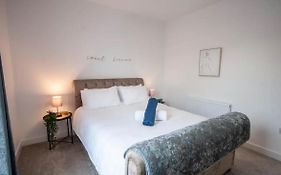 Stylish Newly Renovated Home Near Manchester City Centre